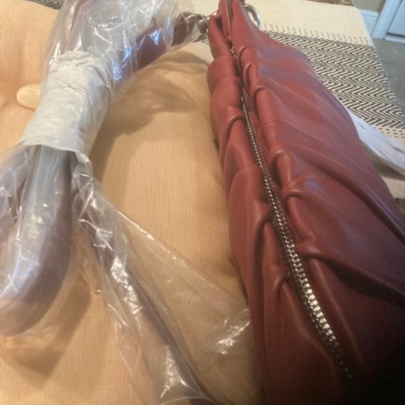 Lucky Brand Genuine Leather Lizz Clutch with Crossbody Strap NWT - Picture 2 of 10